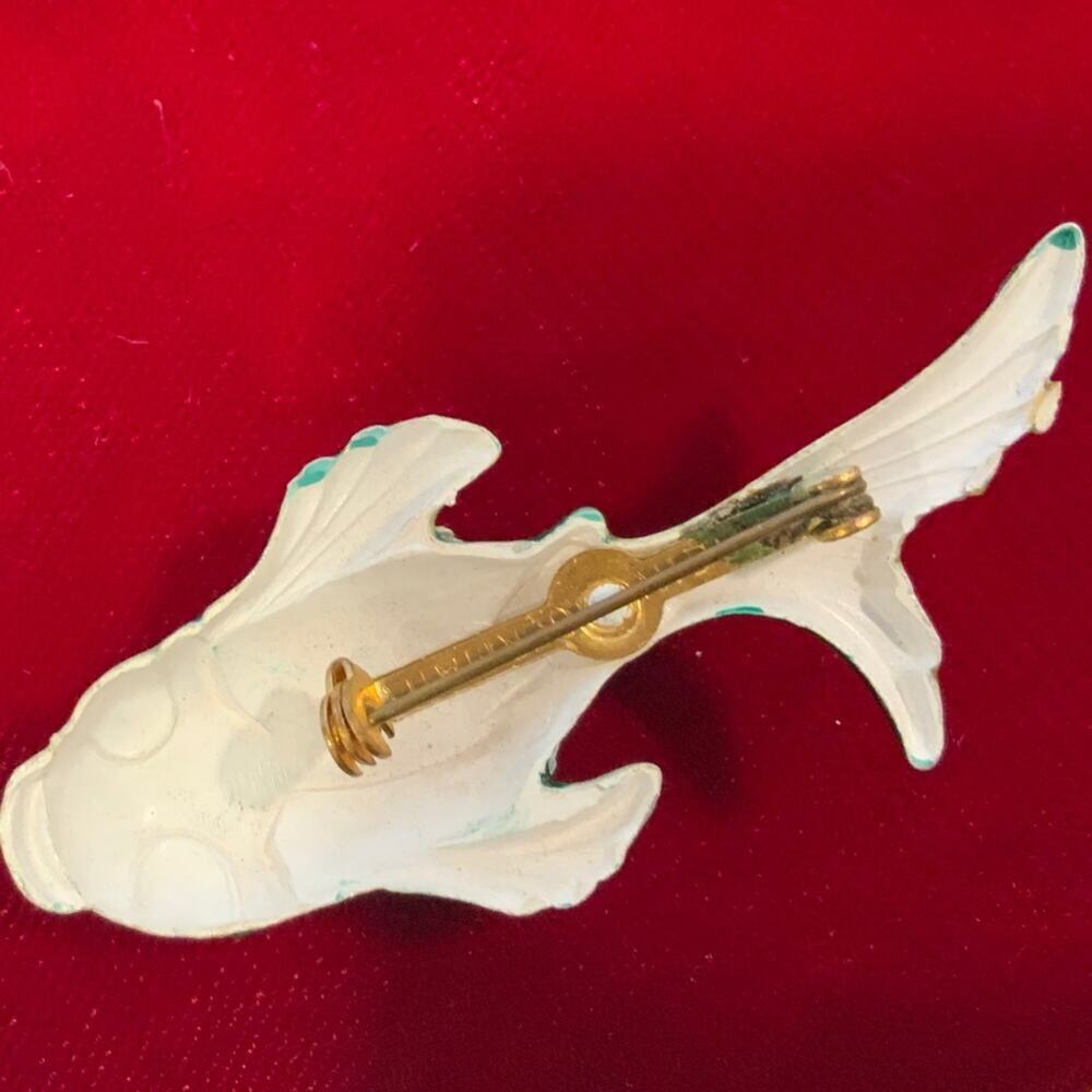 Vintage Fish Brooch - Picture 2 of 3